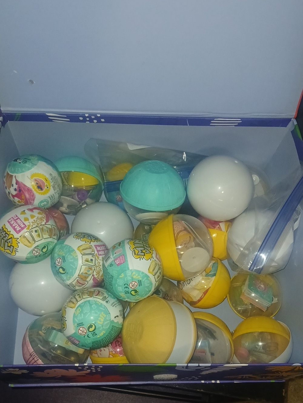 Surprise Capsule Toy Pack - Yellow & Teal Capsule Assortment
